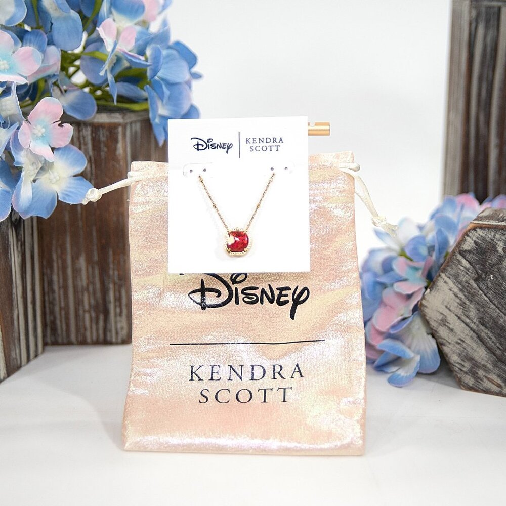 Kendra Scott Disney Red Snow White Lab Opal Apple Vintage Gold Necklace NWT